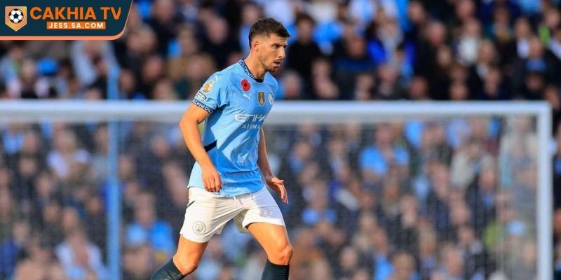 Top 7 hậu vệ hay nhất thế giới 2026 (đẳng cấp hàng đầu) 1 Rúben Dias là hậu vệ có khả năng đọc tình huống chính xác